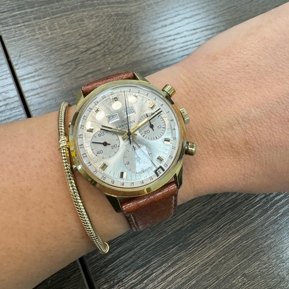 Jumbo WAKMANN Triple Date Chronograph Valjoux Watch - Picture 3 of 16